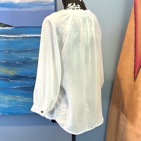 ⭐️Adrienne Vittadini,Semi-Sheer White Button-Up Blouse, Romantic & Sexy,V-Neck,S - Picture 8 of 12